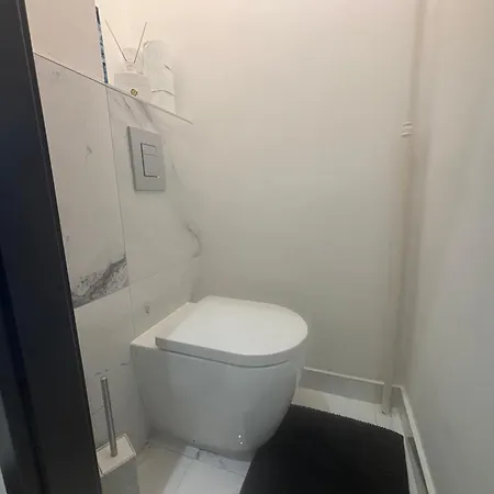 Bp-est Katona * Budapeste