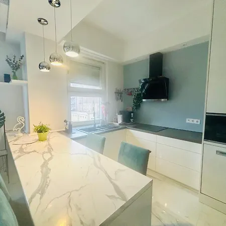 Bp-est Katona Budapeste